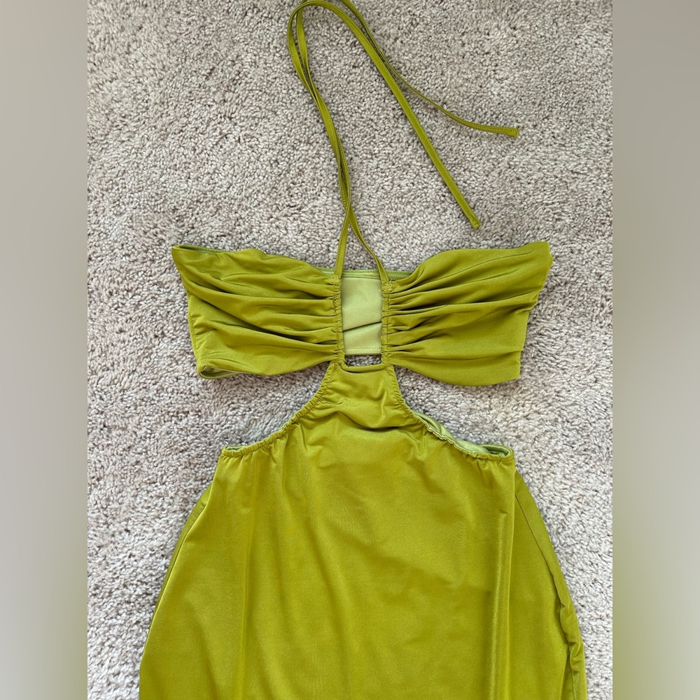 Showpo heath cut out halter neck midi dress - Picture 5 of 10